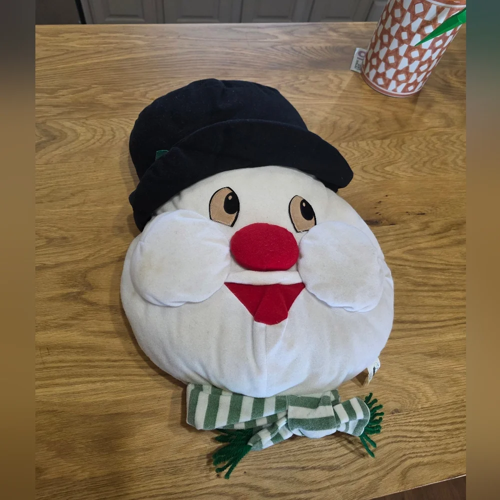 1990s Vintage Santa And Frosty Pillows